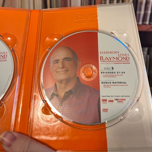 NEW Everybody Loves Raymond - Season 4-Perfect Discs never used ISBN 0783116837 - Picture 12 of 13